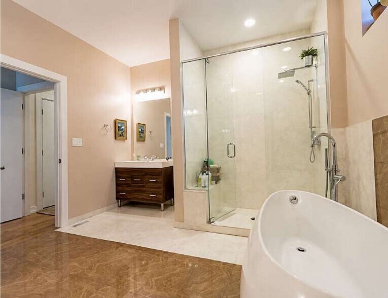 More Photos Of 2835 W Division St, Chicago Apartments For Sale