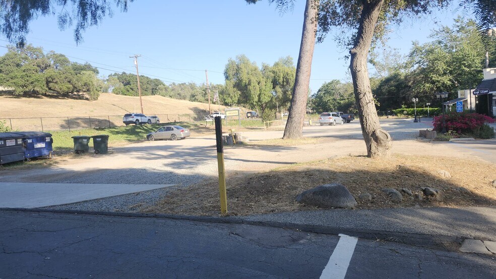 More Photos Of 2809 S Mission Rd, Fallbrook Freestanding For Lease