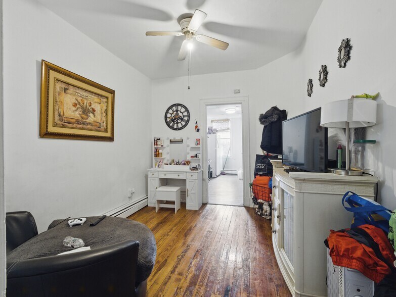 More Photos Of 904 Bergenline Ave, Union City Apartments For Sale