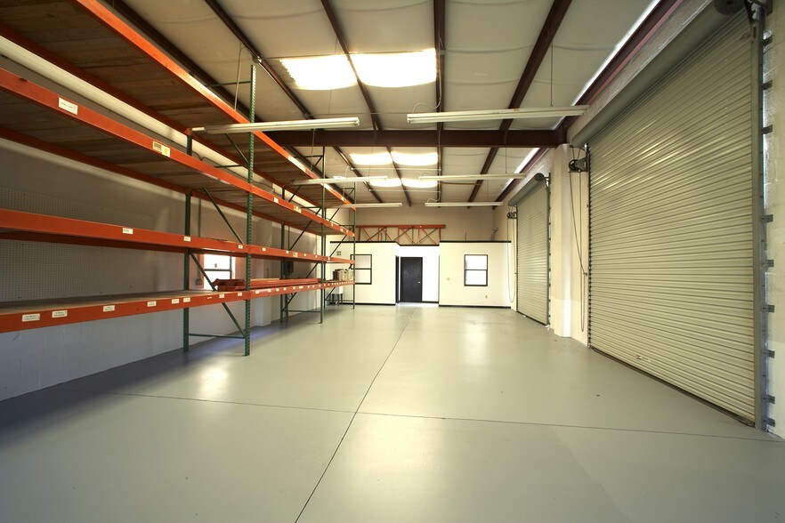More Photos Of 3335-3353 118th Ave N, Saint Petersburg Unknown For Lease