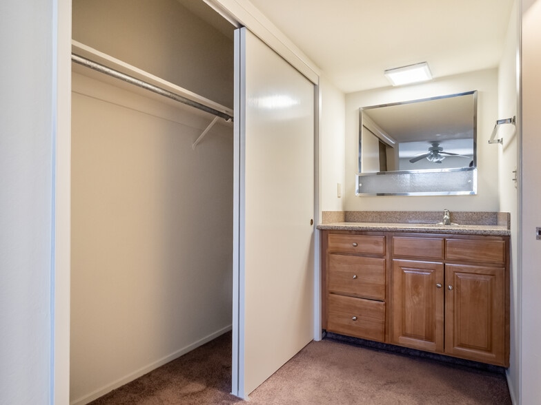 More Photos Of 2311 Carlmont Dr, Belmont Apartments For Sale