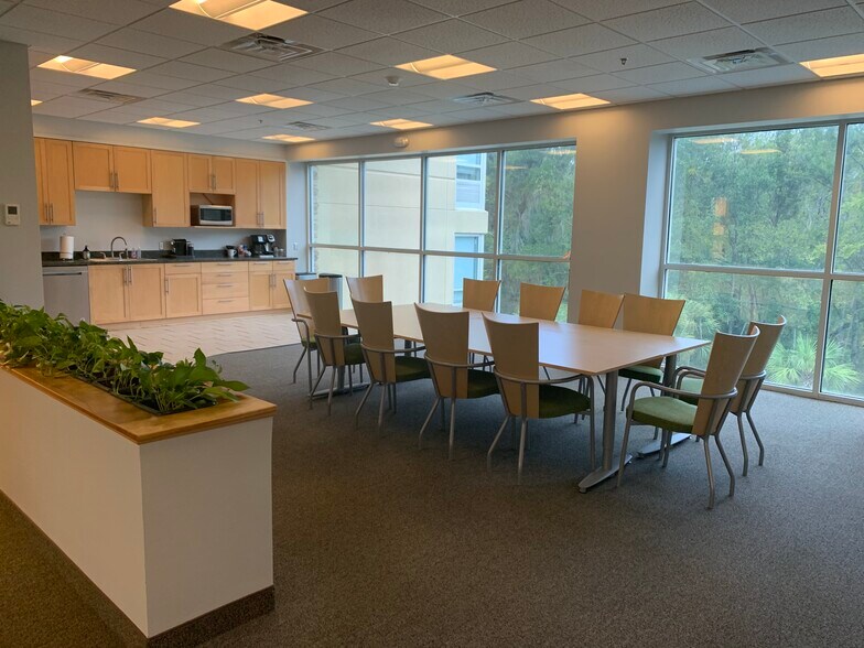 More Photos Of 5264B International Blvd, North Charleston Office For Lease