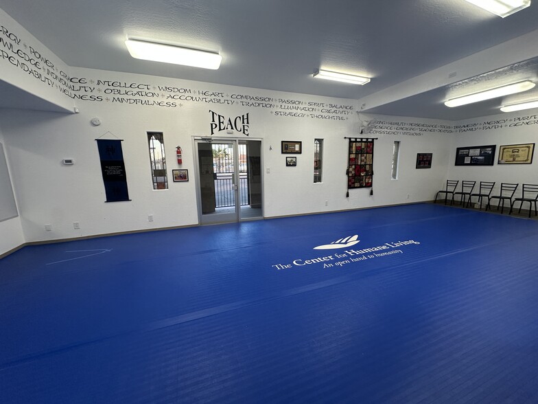 More Photos Of 531 N 32nd St, Phoenix Office Residential For Sale