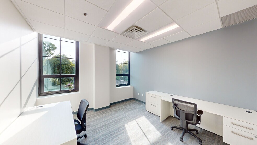 More Photos Of 141 Tompkins Ave, Pleasantville Coworking Space