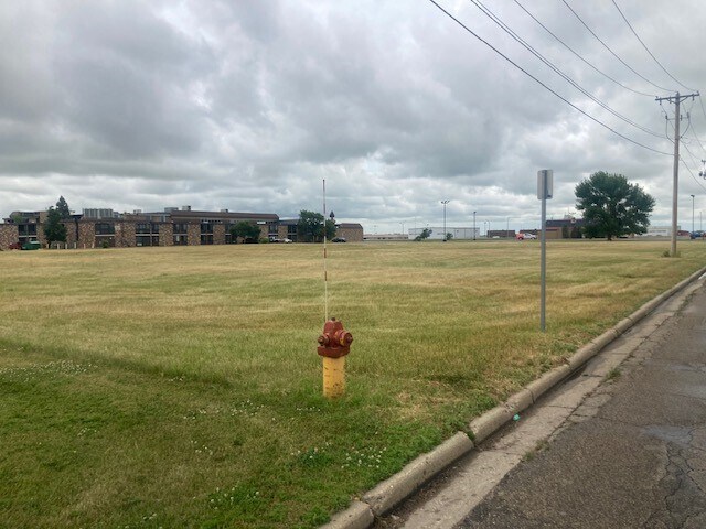 More Photos Of 2207 Broadway, Minot Land For Sale