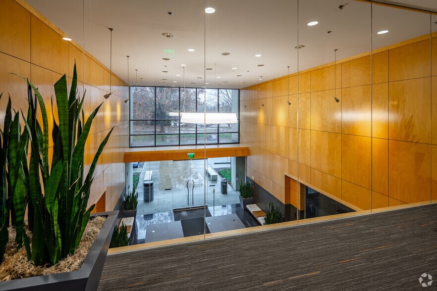 More Photos Of 9020 Overlook Blvd, Brentwood Office For Lease