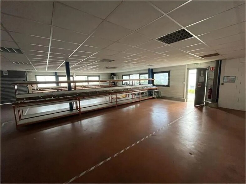 More Photos Of 10 Rue D'Apollo, L'Union Office For Lease