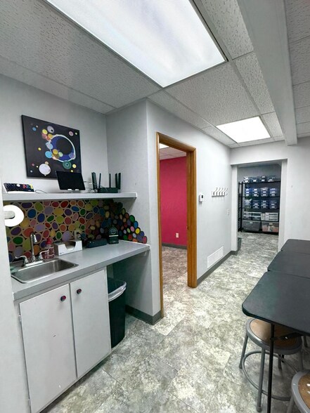 More Photos Of 117 E 6th Ave, Lancaster Freestanding For Sale