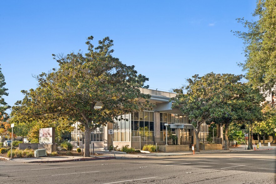 More Photos Of 9 S El Dorado St, Stockton Office For Sale