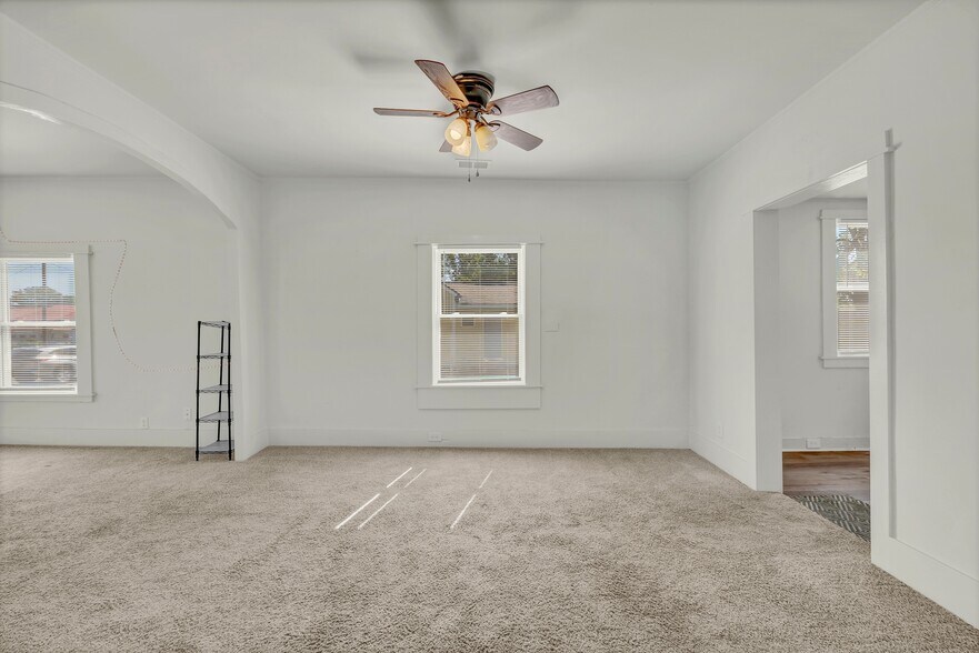 More Photos Of 1206 Dawson St, Wilmington Office Residential For Sale