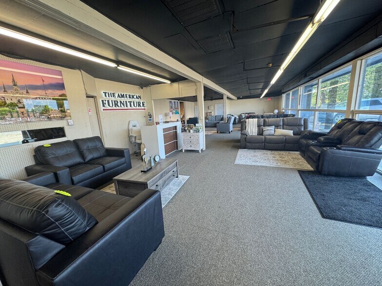 More Photos Of 2142 Santiam Hwy SE, Albany Freestanding For Sale