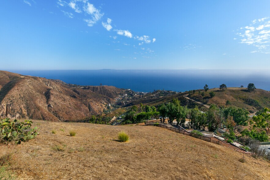 More Photos Of 21800 Azurelee Dr, Malibu Land For Sale