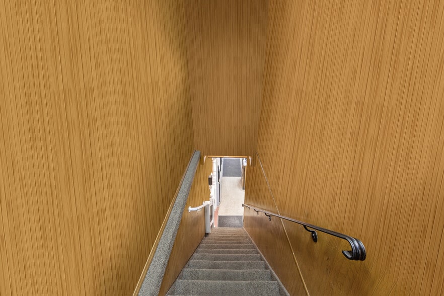 More Photos Of 138-27 247th St, Rosedale Showroom For Sale