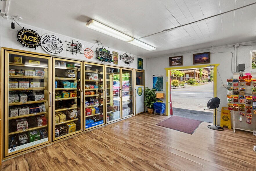 More Photos Of 12880 Avenue of the Giants, Myers Flat General Retail For Sale