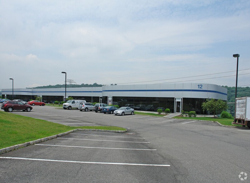 Primary Photo Of 12 Skyline Dr, Hawthorne Office For Lease