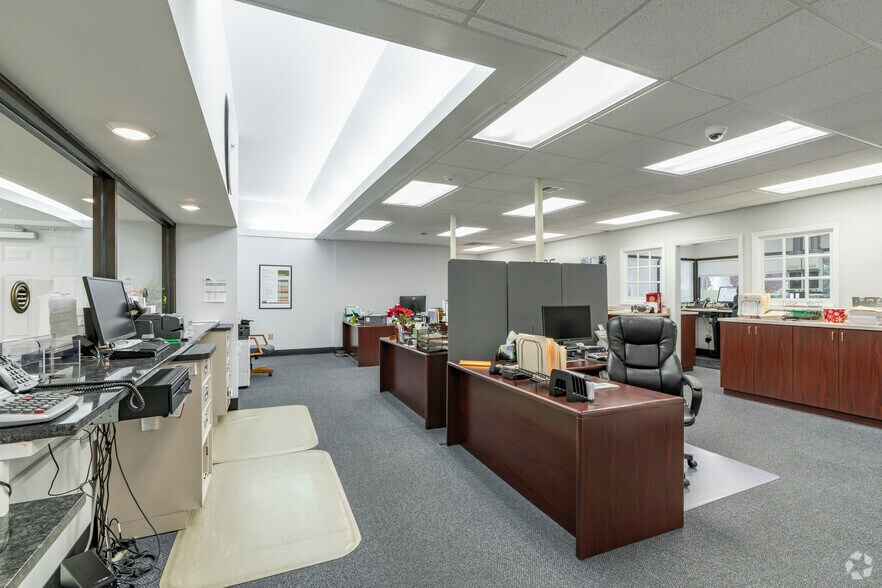 More Photos Of 125 E Virginia Ave, Bessemer City Bank For Sale