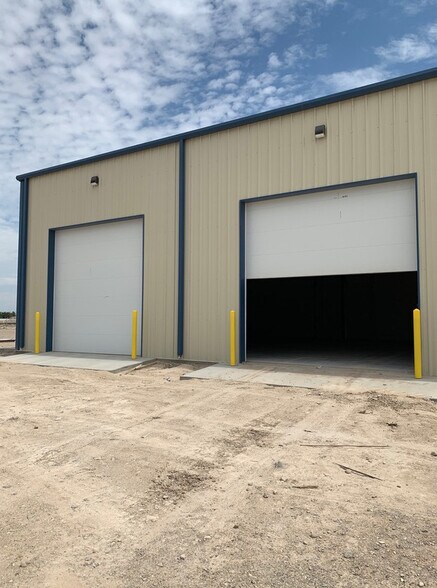 More Photos Of 2277 Ocotillo Dr, Pecos Warehouse For Sale