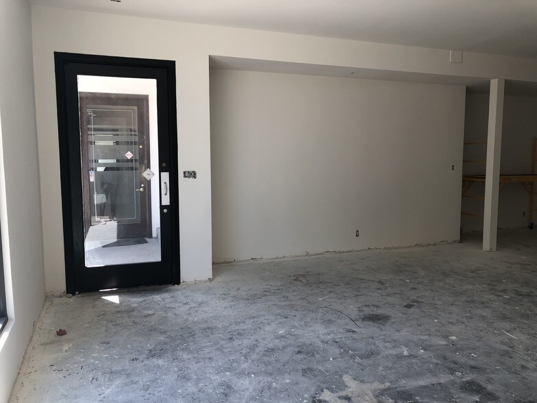 More Photos Of 1145-1149 S Beverly Dr, Los Angeles General Retail For Lease