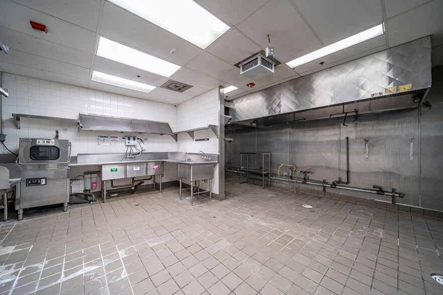 More Photos Of 580 N Atlantic Blvd, Monterey Park Apartments For Lease