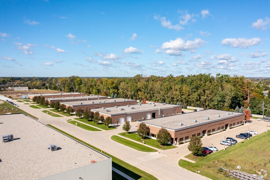 More Photos Of 16145-16185 Leone Dr, Macomb Township Warehouse For Lease