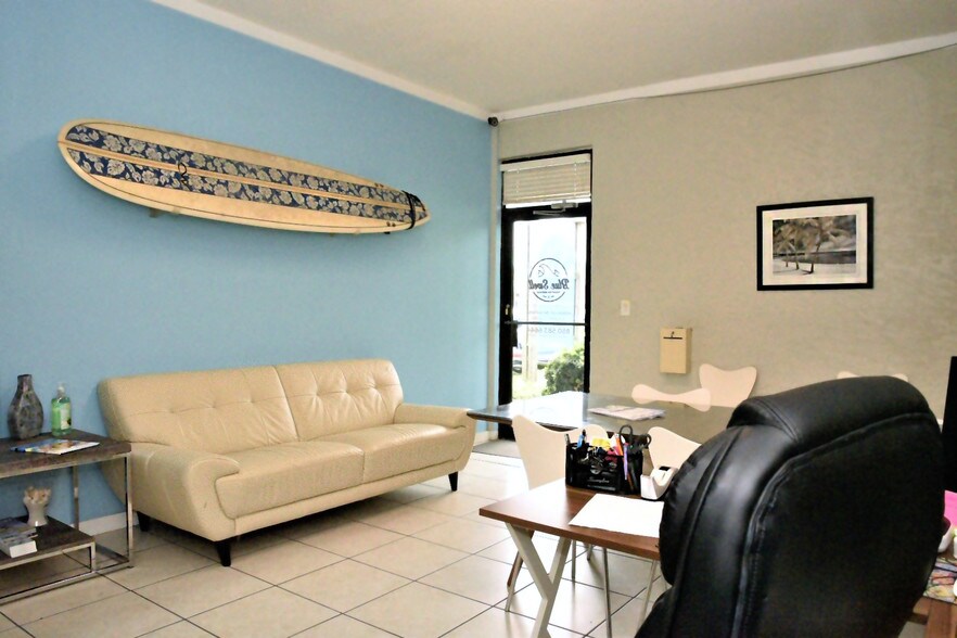 More Photos Of 19806 Panama City Beach Pky, Panama City Beach Showroom For Lease