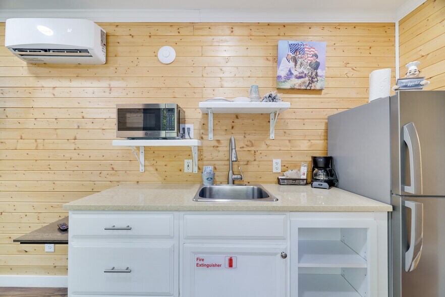 More Photos Of 2624 State Route 534, Albrightsville Hotel For Sale