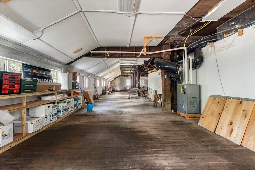 More Photos Of 5572 Washington St, Prattsville Storefront For Sale