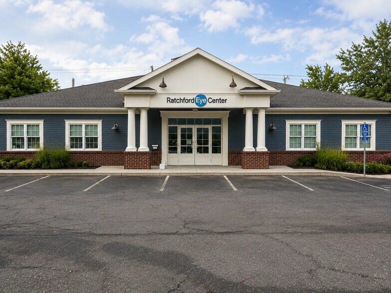 Primary Photo Of 1166 Farmington Ave, Berlin Medical For Sale