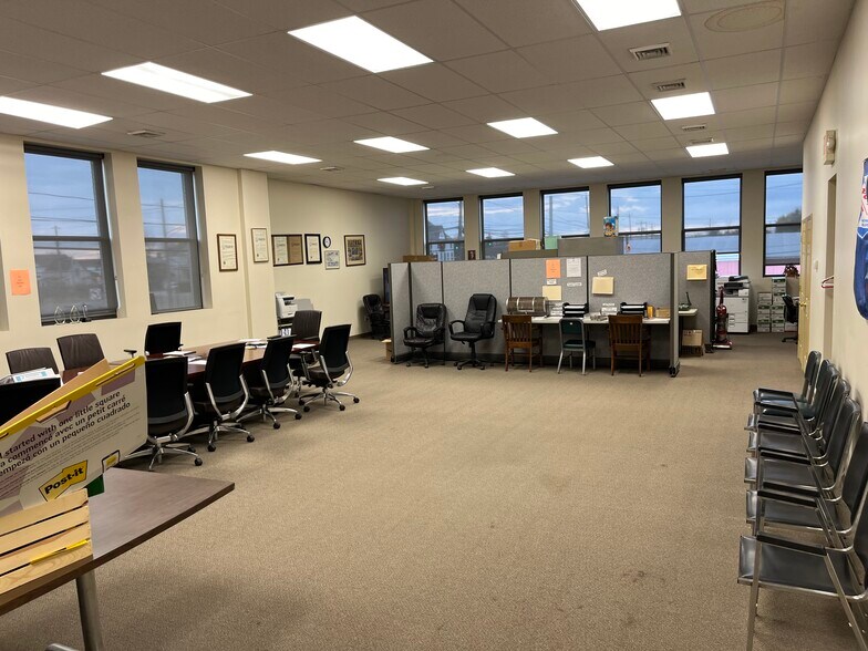 More Photos Of 3218 Lakeshore Rd, Buffalo Office For Sale