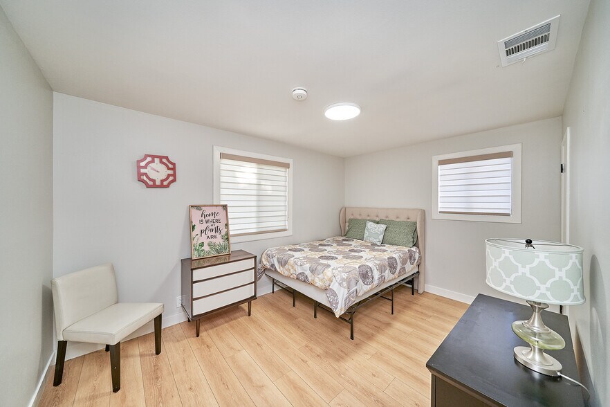 More Photos Of 618 Juniper Ave, Fullerton Assisted Living For Sale