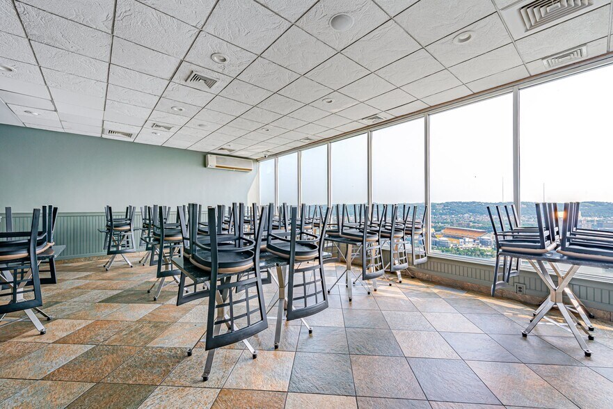 More Photos Of 1212 Grandview Ave, Pittsburgh Restaurant For Sale