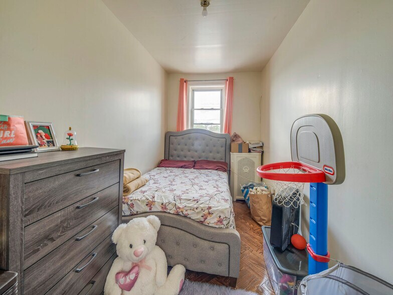 More Photos Of 9530 Avenue L, Brooklyn Storefront Retail Residential For Sale