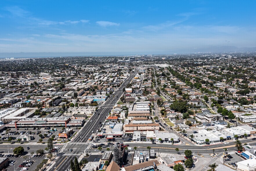 More Photos Of 1029-1033 N La Brea Ave, Inglewood Storefront For Sale