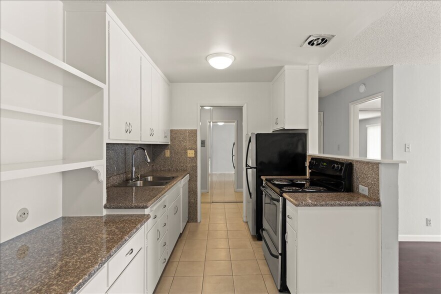 More Photos Of 220 Athol Ave, Oakland Apartments For Sale