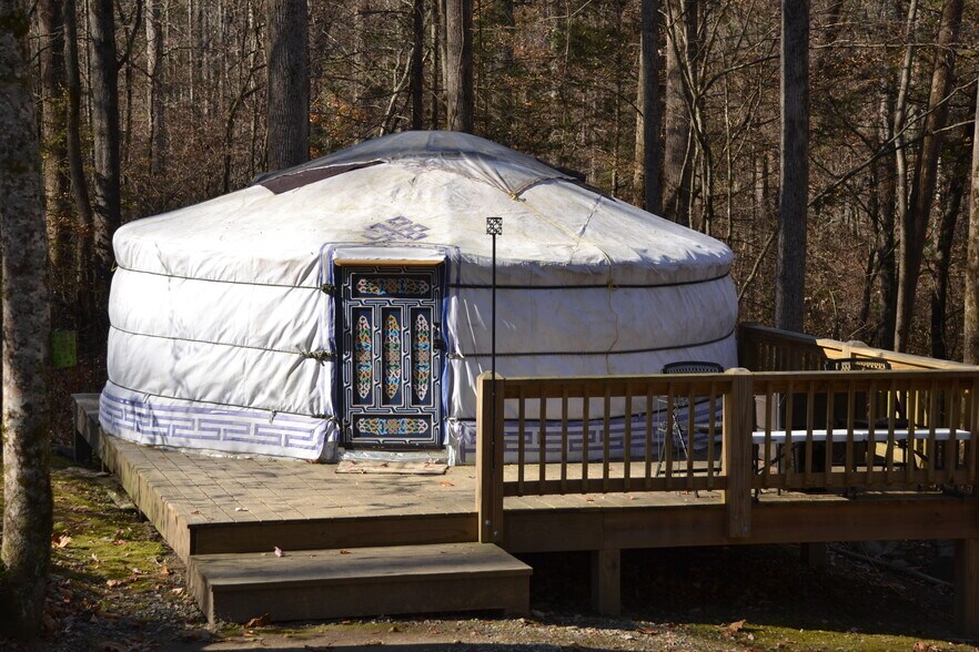 More Photos Of 504 Mountain View School Rd, Robbinsville Hotel For Sale