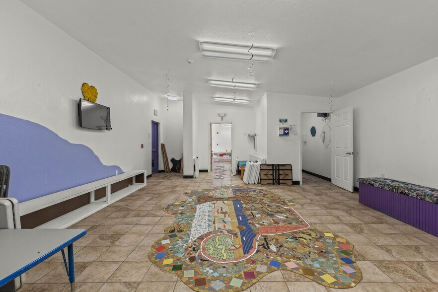 More Photos Of 11223 NW 10th St, Oklahoma City Daycare Center For Sale