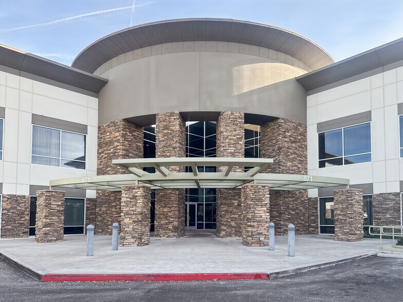 More Photos Of 871 Coronado Center Dr, Henderson Coworking Space