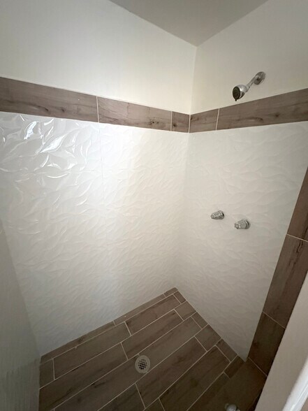 More Photos Of 5501 Alhambra Ave, Los Angeles Apartments For Sale