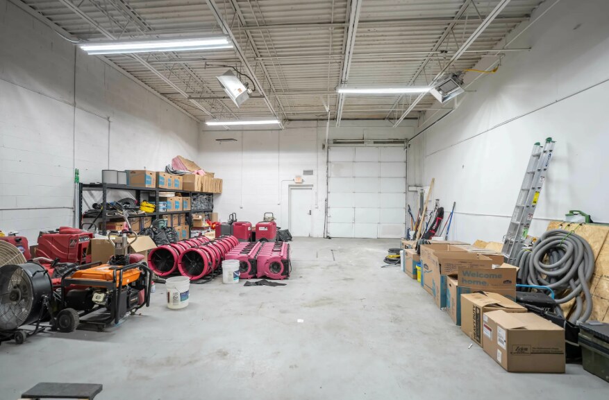 More Photos Of 1860-1878 Star Batt Dr, Rochester Hills Warehouse For Lease