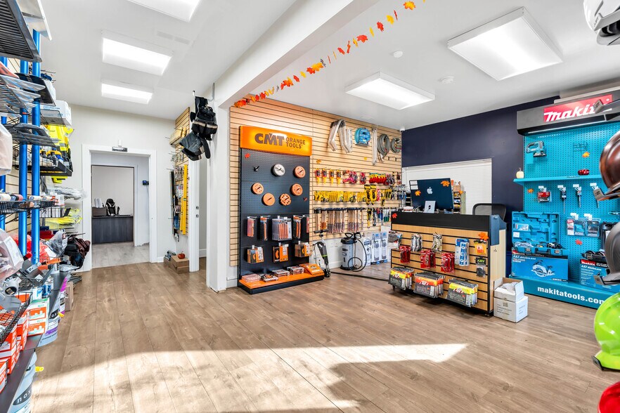 More Photos Of 15464 SE 94th Ave, Clackamas Industrial For Sale