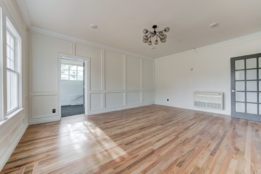 More Photos Of 1319 N Classen Dr, Oklahoma City Office For Lease