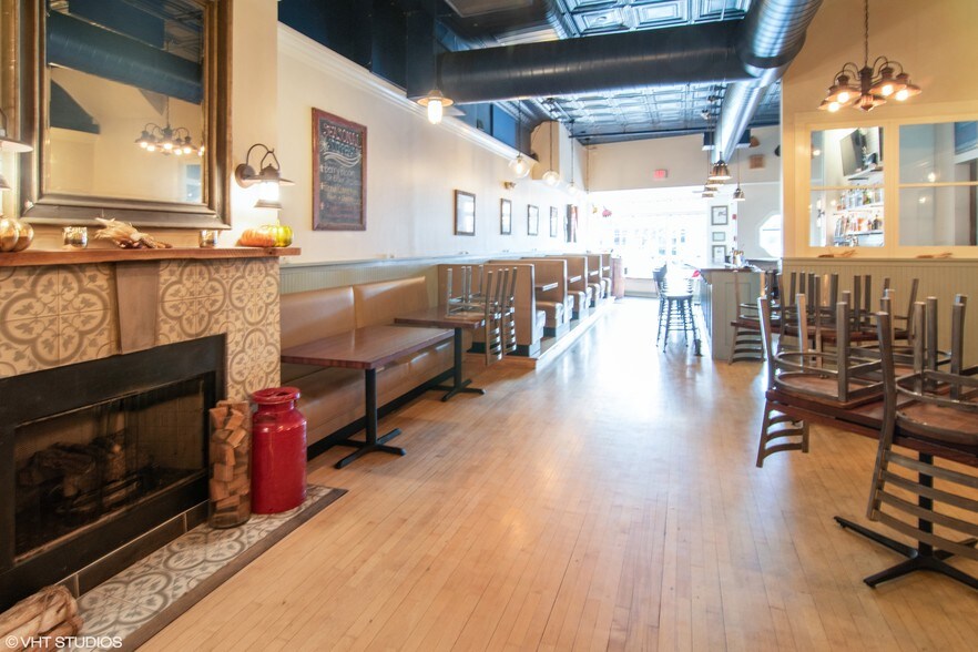 More Photos Of 30 S La Grange Rd, La Grange Restaurant For Sale