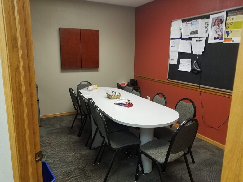 More Photos Of 105 E McLane St, Osceola Office For Sale