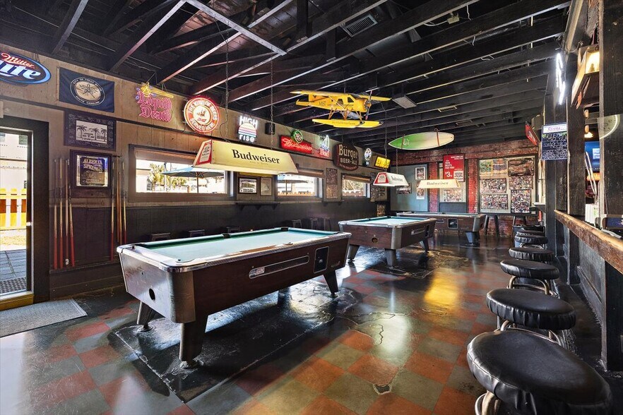 More Photos Of 7 Center st, Folly Beach General Retail For Sale