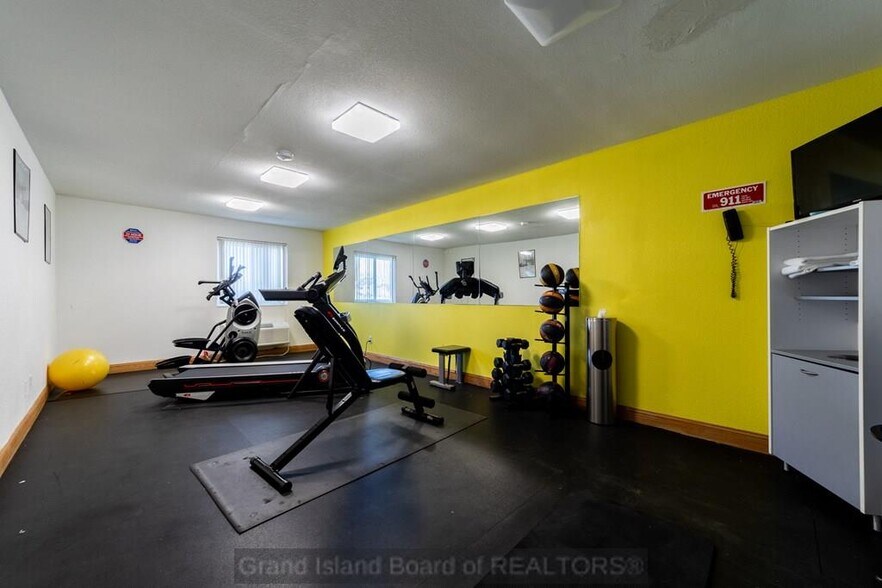 More Photos Of 2620 N Diers Ave, Grand Island Hotel For Sale