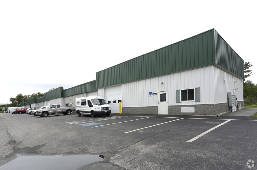 More Photos Of 2 Lincoln Ave, Scarborough Warehouse For Sale