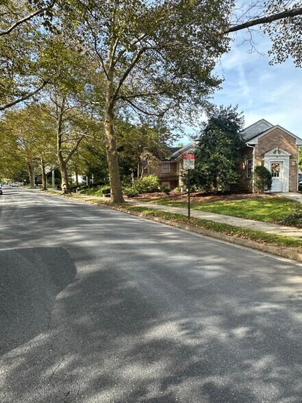 Primary Photo Of 71 Cedar Ave, Hershey Office For Lease