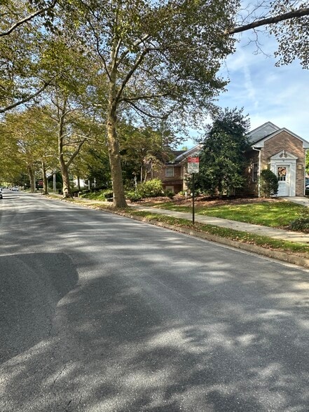 Primary Photo Of 71 Cedar Ave, Hershey Office For Lease