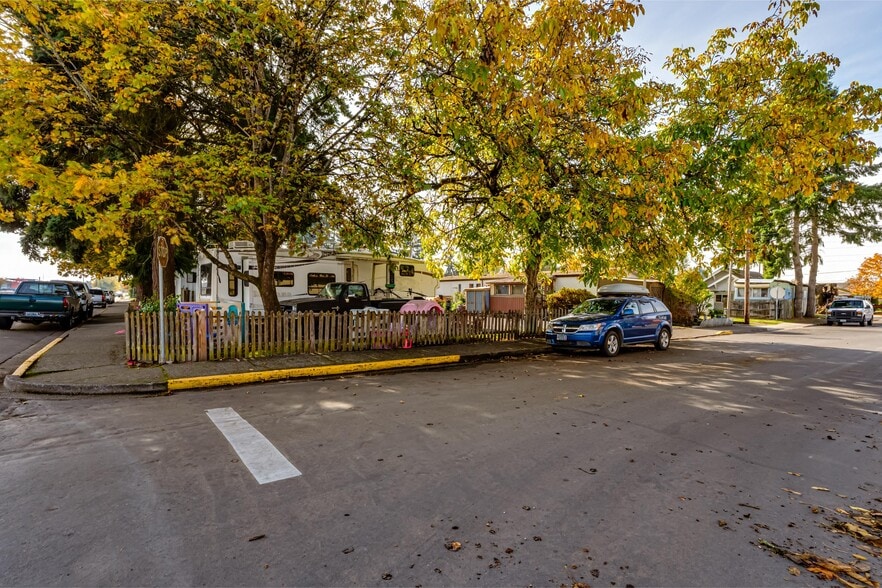 More Photos Of 351 Front St, Junction City Manufactured Housing Mobile Home Park For Sale