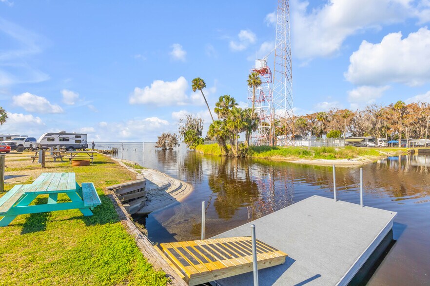 More Photos Of 1600 Lake George Rd, Seville Marina For Sale